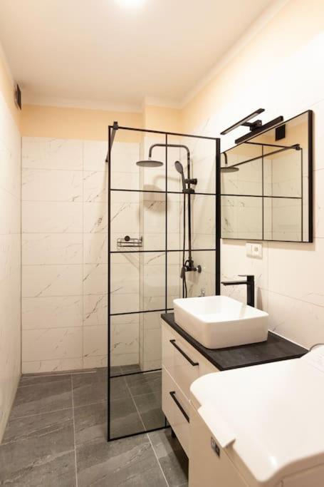Vysoka Apartman Emf/Stp Bratislava Exterior foto